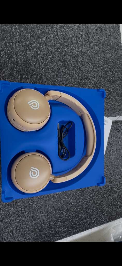 Wireless Over-Ear Headphones – Comfort Meets Quality
